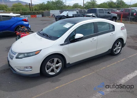 2012 Chevrolet Volt z USA, uszkodzony, nr VIN 1G1RD6E42CU107969
